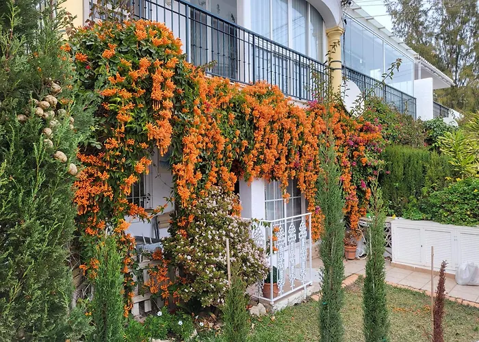 Stella Blanca 2 Bedrooms Apart With Small Garden And Pool